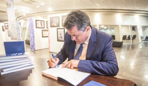 Deputado e advogado Ivan Naatz lança novo livro jurídico: “Assédio Processual”