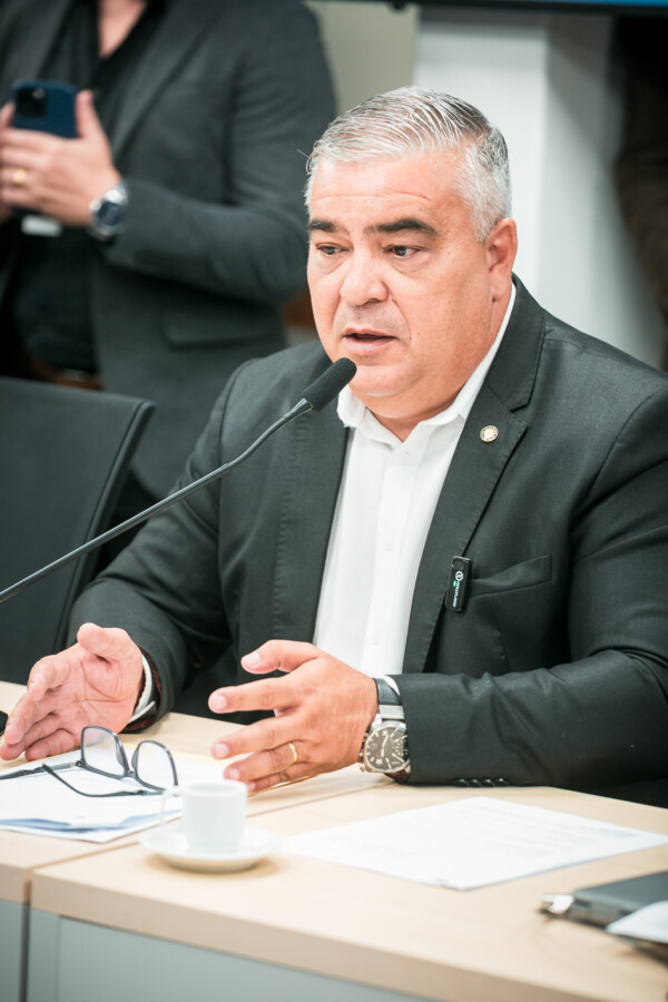 - Deputado Sargento Lima (PL)