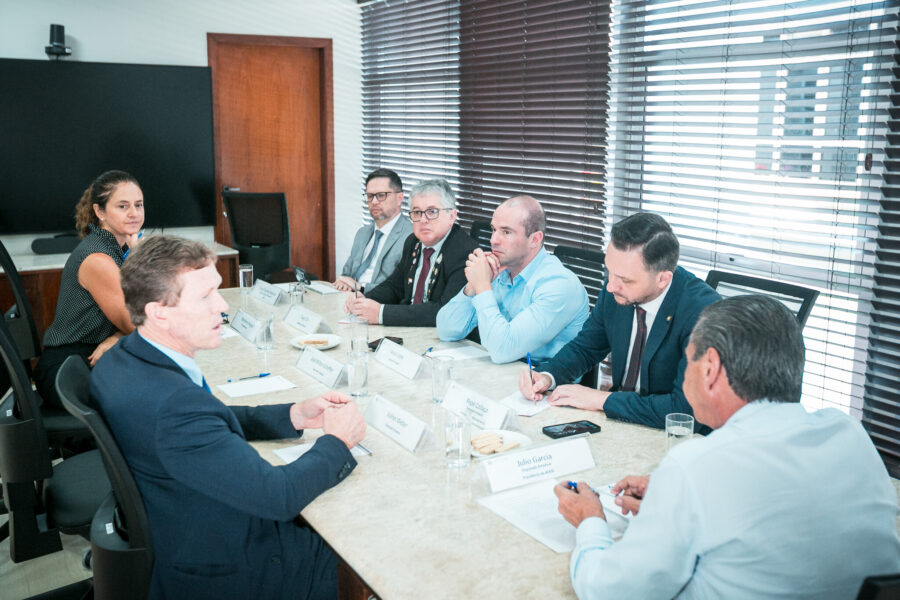 Reunião foi realizada na presidência da Alesc, nesta quarta-feira (12).