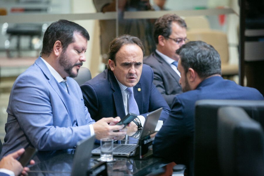 - Deputado Alex Brasil (PL)
 - Deputado Carlos Humberto (PL)