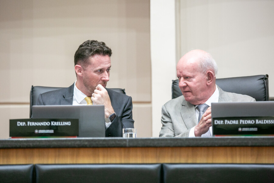 - Deputado Fernando Krelling (MDB)
 - Deputado Marcos Vieira (PSDB)