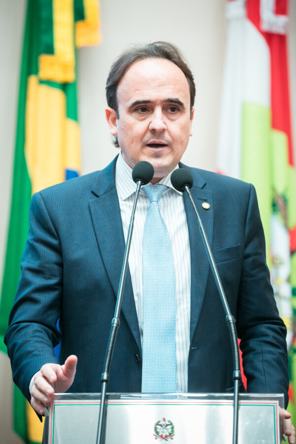 - Deputado Carlos Humberto (PL)