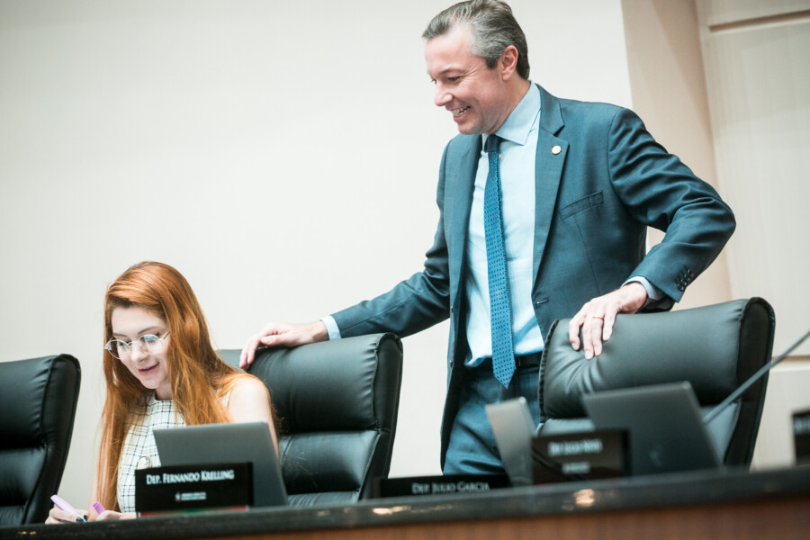- Deputada Ana Caroline Campagnolo (PL)
- Deputado Napoleão Bernardes (PSD)