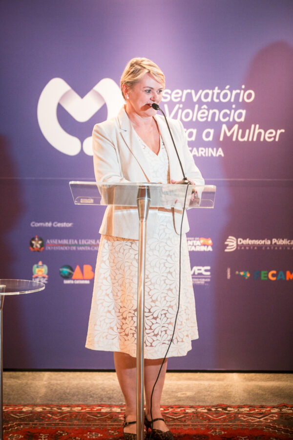 Procuradora da Mulher na Alesc, deputada Luciane Carminatti (PT).