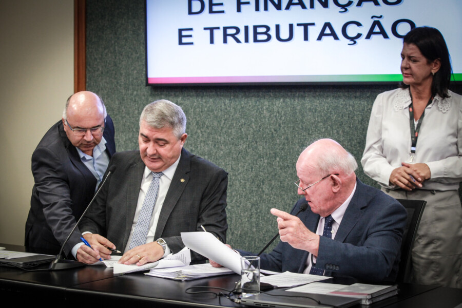 - Deputado Antídio Lunelli (MDB) 	
 - Deputado Marcos Vieira (PSDB)
