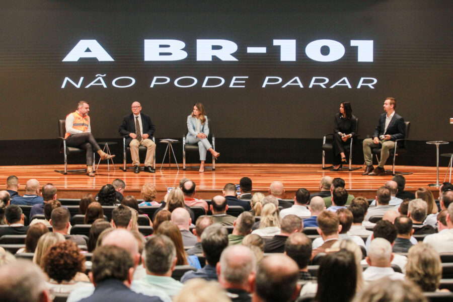 Painel sobre a situação da BR-101 abriu o encontro, que prossegue até quinta-feira (20)