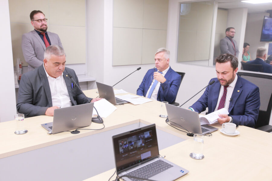 Comissão de Proteção Animal da Alesc se reuniu na manhã desta quarta-feira (19)