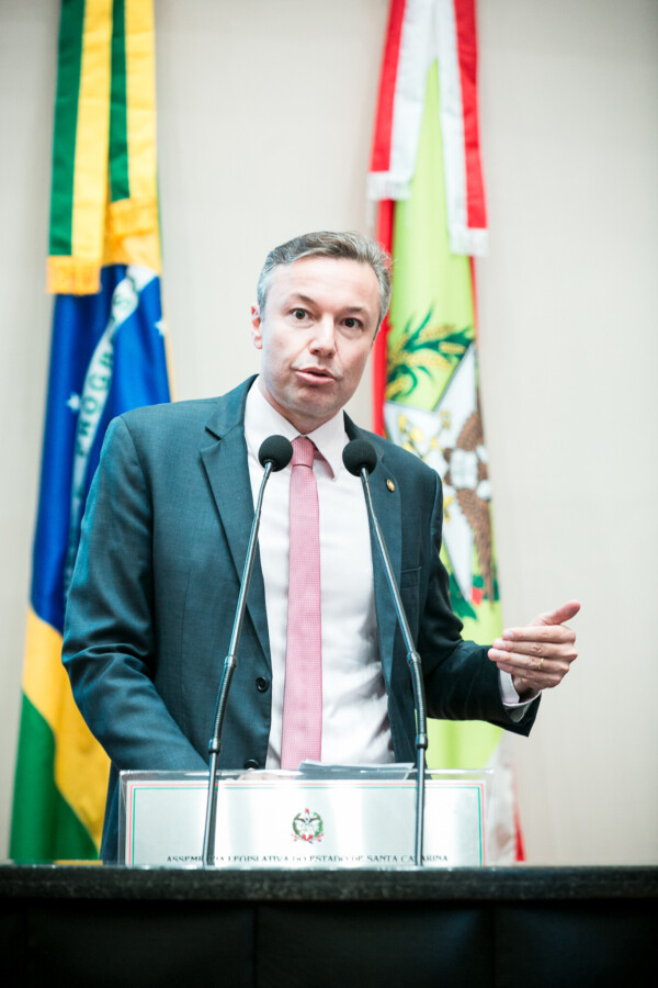 - Deputado Napoleão Bernardes (PSD)