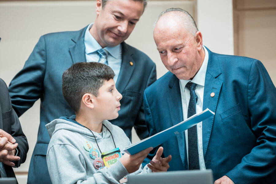 - Deputado Napoleão Bernardes (PSD) 	
 - Deputado Oscar Gutz (PL)
