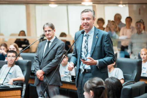 - Deputado Neodi Saretta (PT) 	
 - Deputado Napoleão Bernardes (PSD)