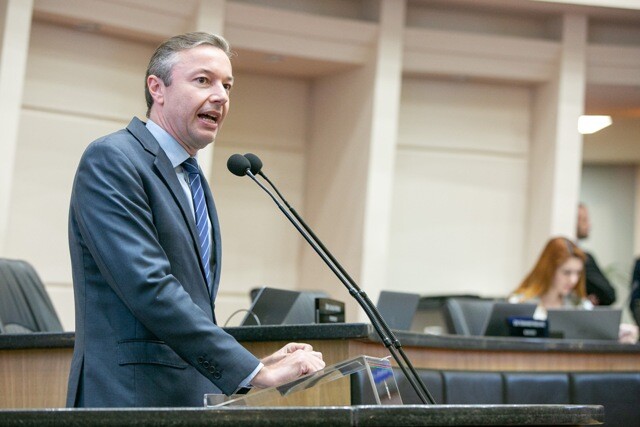 Deputado Napoleão Bernardes.