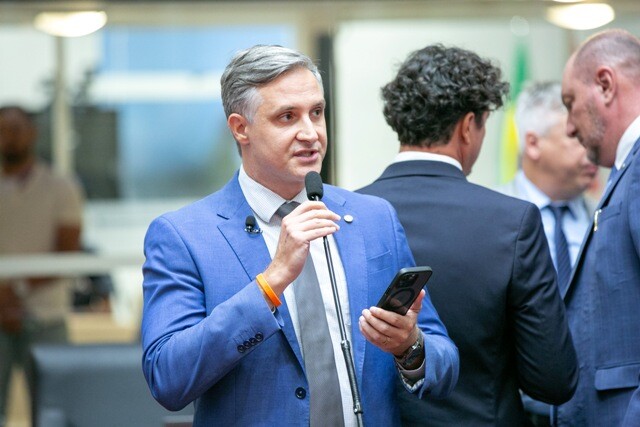 Deputado Matheus Cadorin.