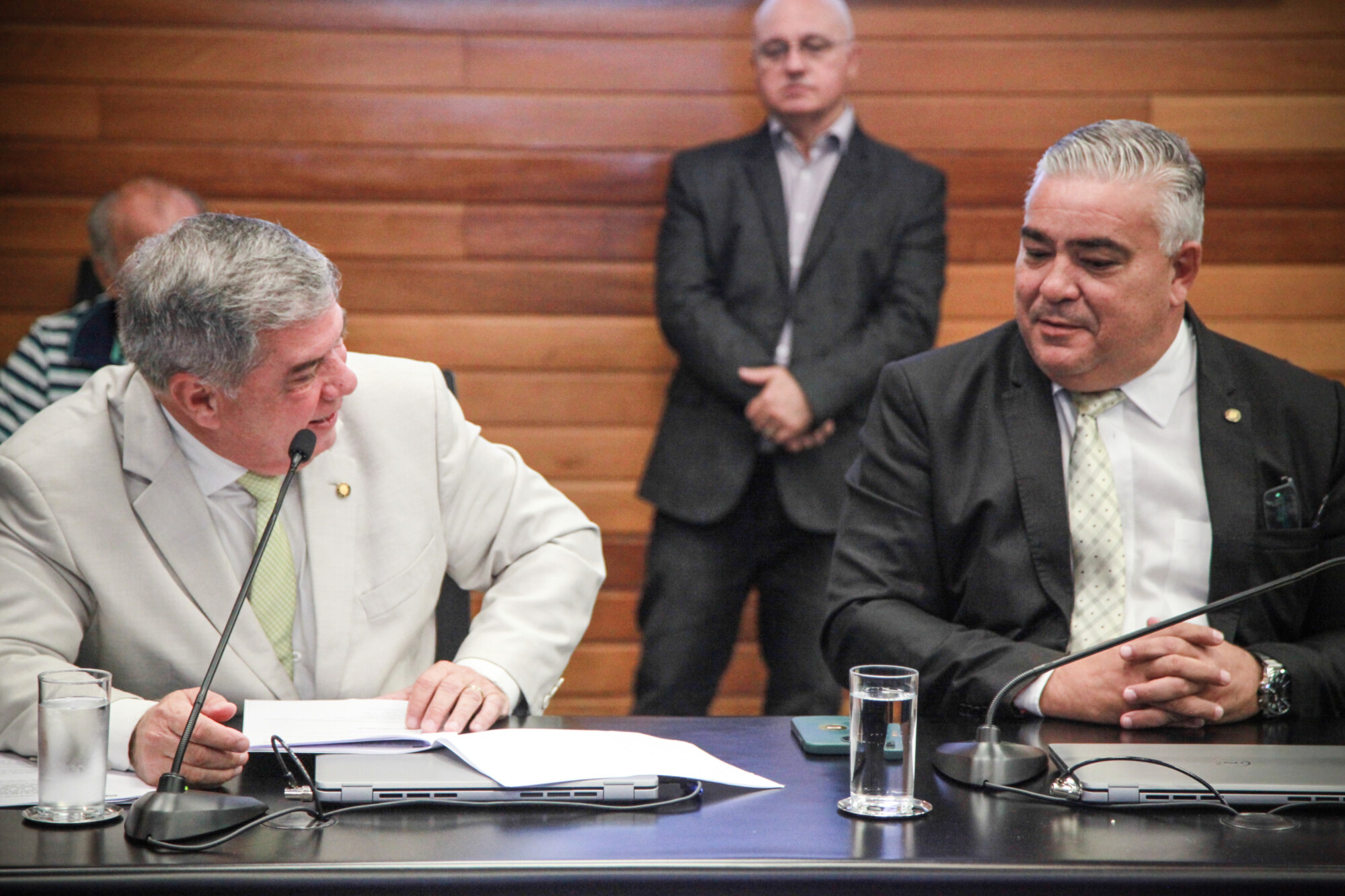 - Deputado Mário Motta (PSD) - Deputado Sargento Lima (PL)