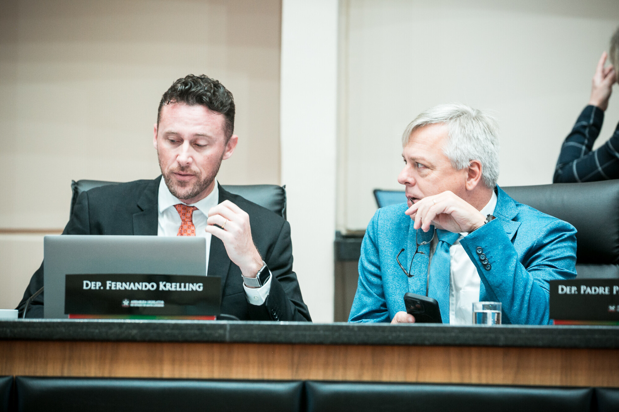 - Deputado Fernando Krelling (MDB) 	- Deputado Fabiano da Luz (PT)
