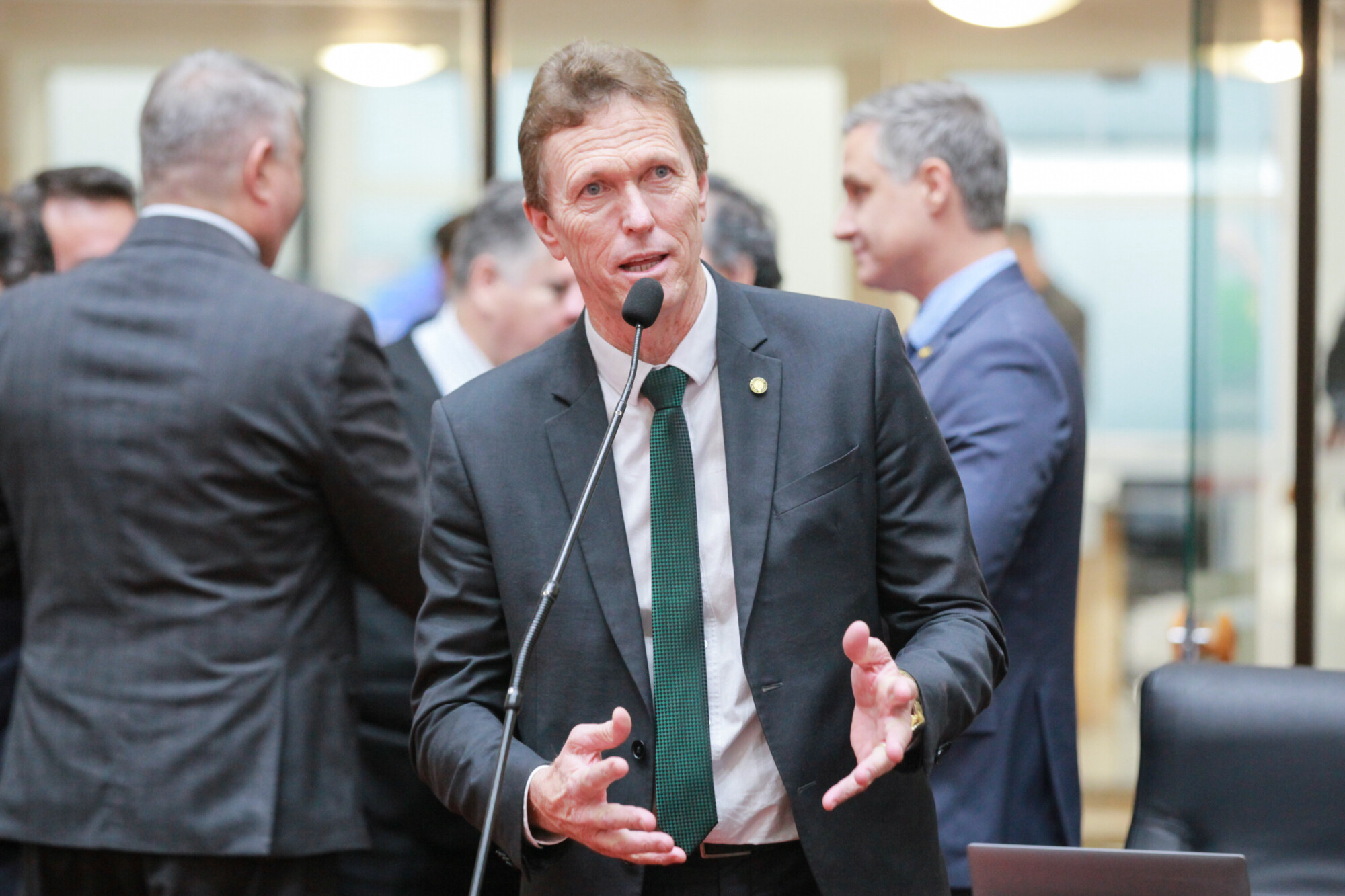 - Deputado Volnei Weber (MDB)