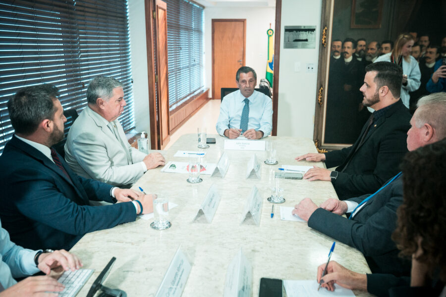 Encontro da Bancada da Serra com o presidente Julio Garcia foi realizado na manhã desta quarta (16)