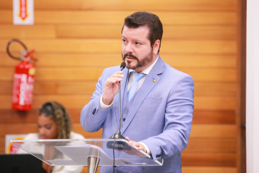 Alex Brasil propõe plano emergencial para Morro dos Cavalos e anuncia ida a Brasília