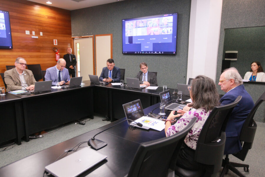 Reunião da Comissão de Saúde debateu o tema nesta quarta-feira (9).