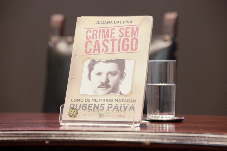 Livro “Crime sem  Castigo”, da  jornalista Juliana Dal Piva.