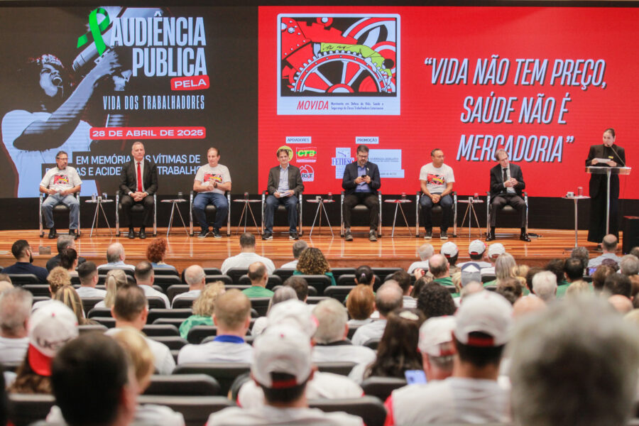 O debate aconteceu no Auditório Deputada Antonieta de Barros, na Alesc.