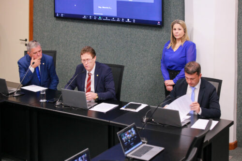 Avança projeto sobre transporte de máquinas agrícolas e tratores em rodovias estaduais