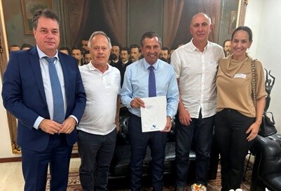 Diretores do Hospital São Judas e os deputados Rodrigo Minotto  e Julio Garcia
