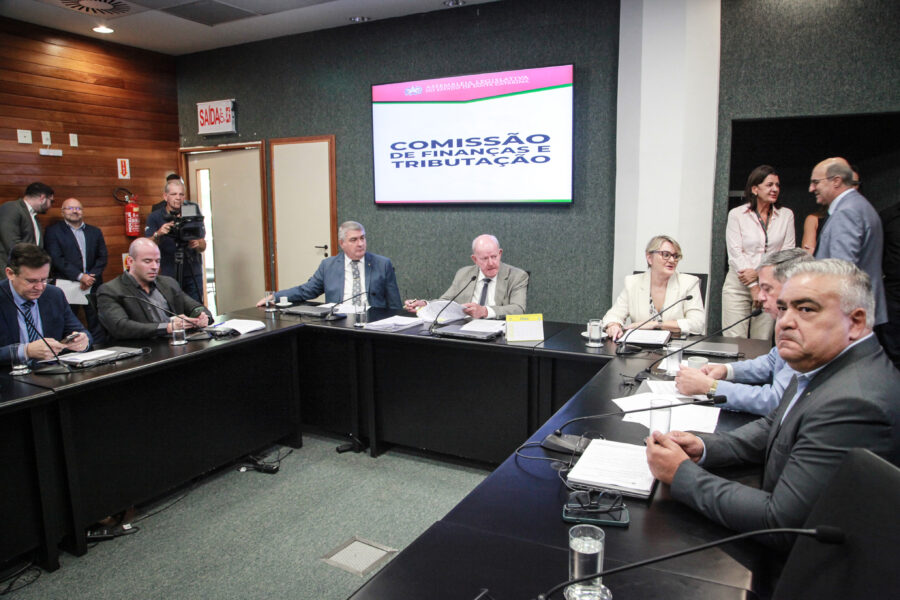 Comissão de Finanças da Alesc se reuniu na manhã desta quarta (2)