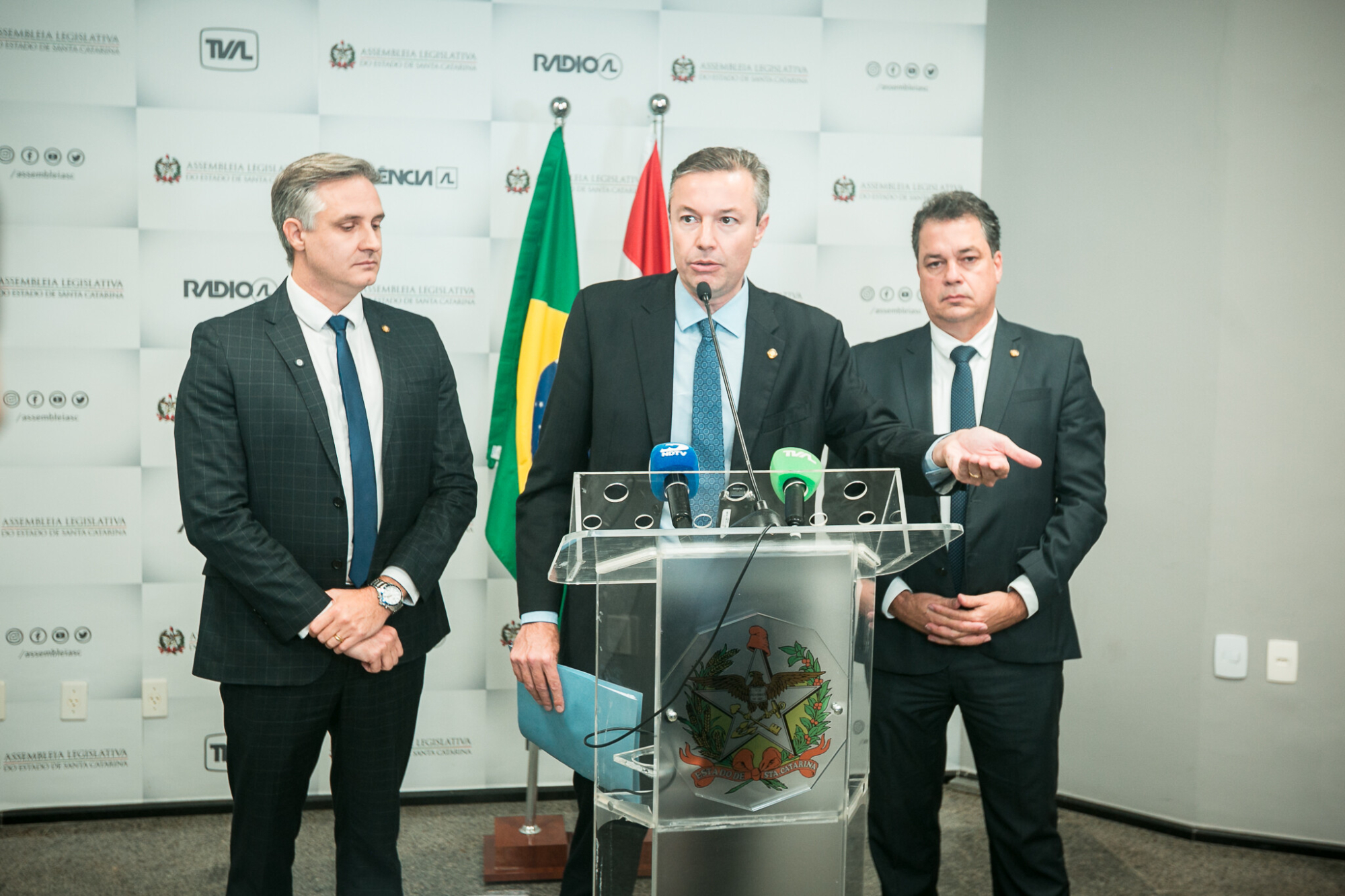 - Deputado Matheus Cadorin (NOVO) 	 - Deputado Napoleão Bernardes (PSD)  - Deputado Rodrigo Minotto (PDT)