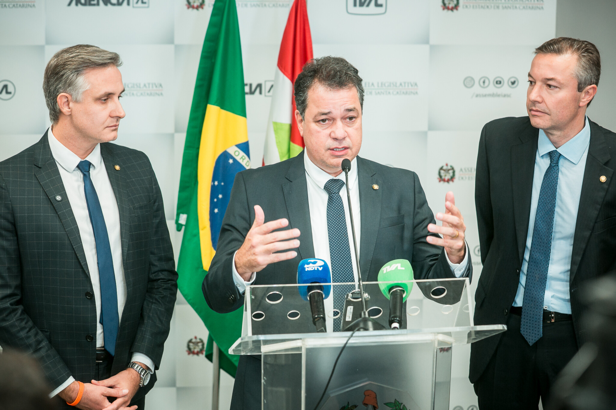 - Deputado Matheus Cadorin (NOVO) - Deputado Rodrigo Minotto (PDT) 	
  - Deputado Napoleão Bernardes (PSD)