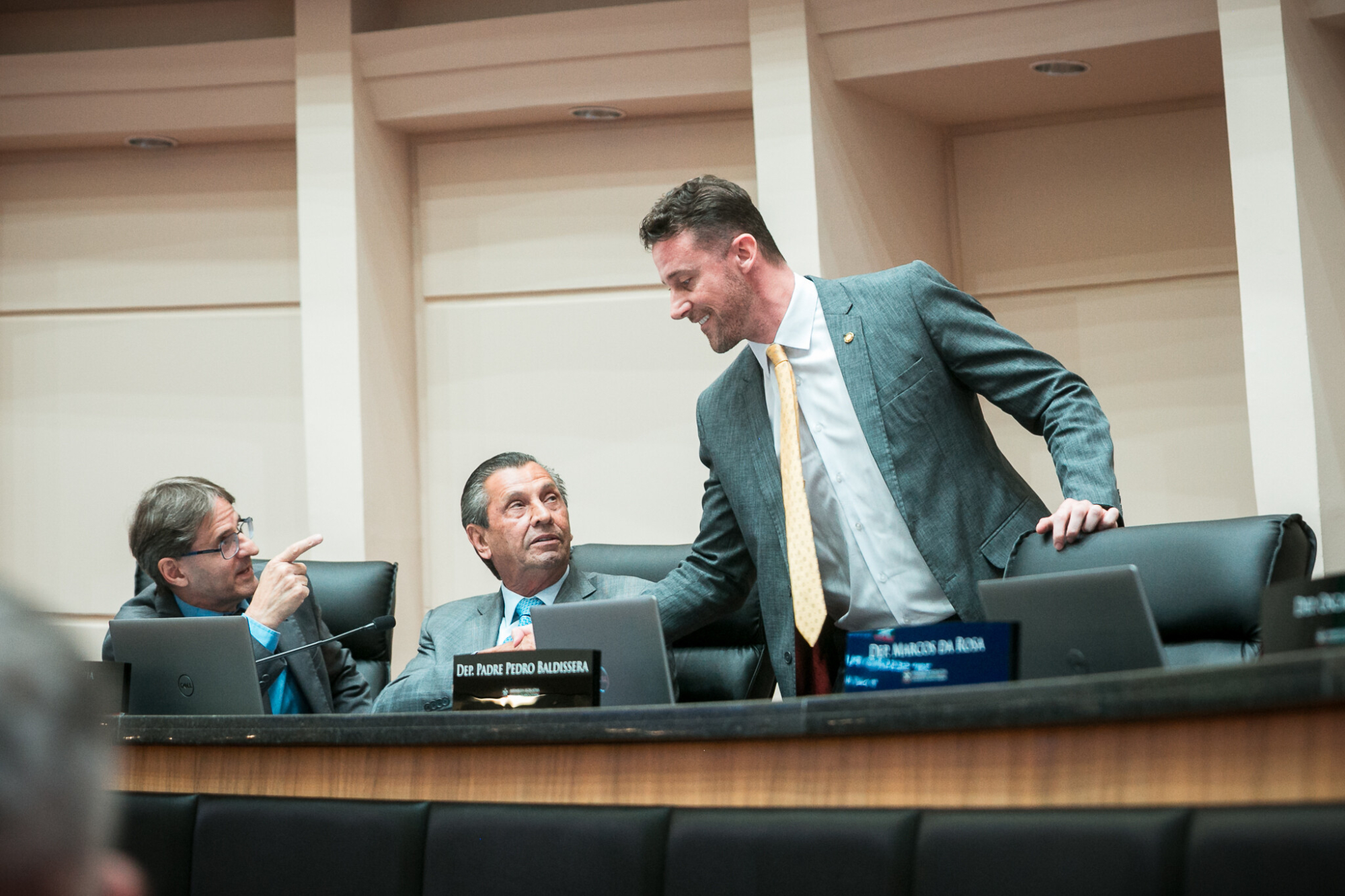 - Deputado Neodi Saretta (PT) 	
 - Deputado Julio Garcia (PSD)