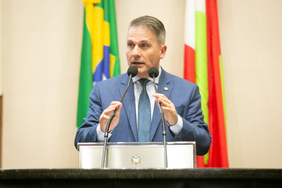 Deputado Altair Silva.