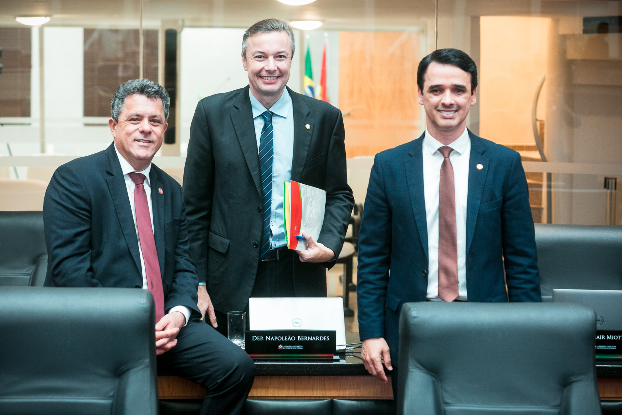 - Deputado Ivan Naatz (PL) 	
 - Deputado Napoleão Bernardes (PSD) 	 - Deputado Marcos da Rosa (União)