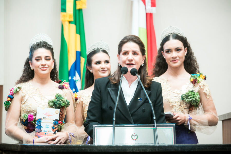 Prefeita de Lages, Carmen Zanotto, e a realeza da festa