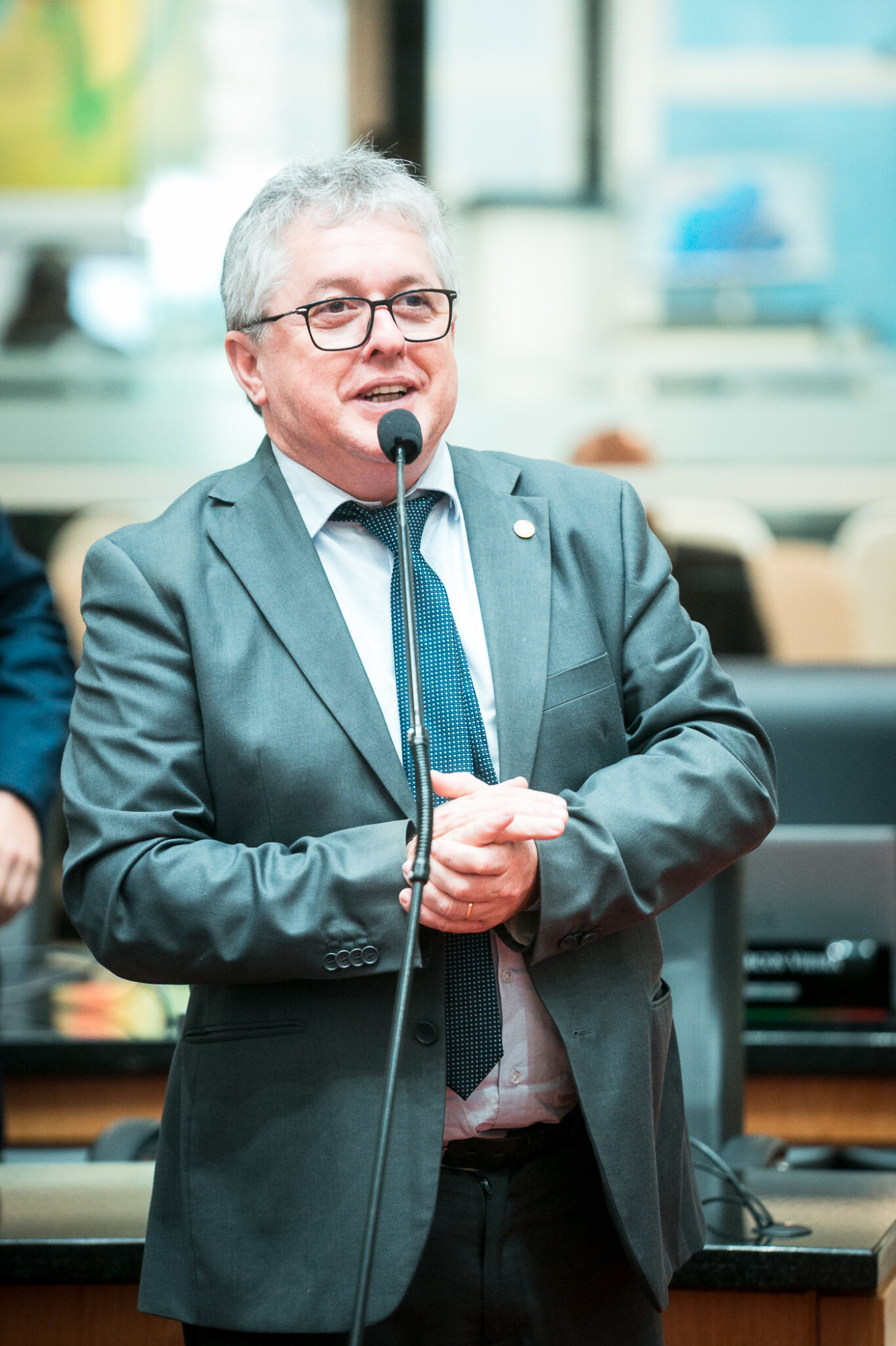 - Deputado Tiago Zilli (MDB)