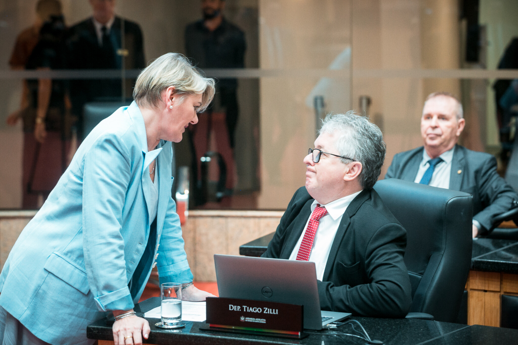 - Deputada Luciane Carminatti (PT)  - Deputado Tiago Zilli (MDB)