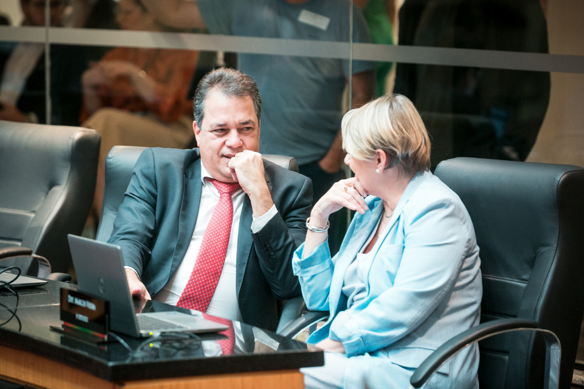 - Deputado Rodrigo Minotto (PDT)
 - Deputada Luciane Carminatti (PT)