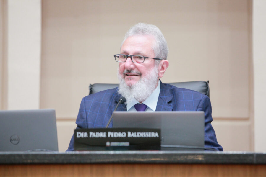 Deputado Padre Pedro propõe lei que determina que hospitais divulguem boletim médico para familiares de pacientes internado