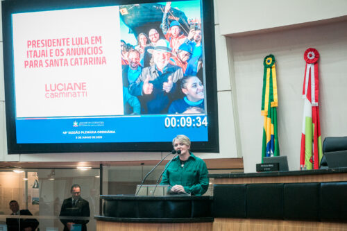 Luciane exalta investimentos anunciados pelo presidente Lula no complexo portuário de Itajaí
