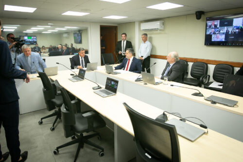 Saúde e jogos de azar dominam debates em reunião da Comissão de Trabalho