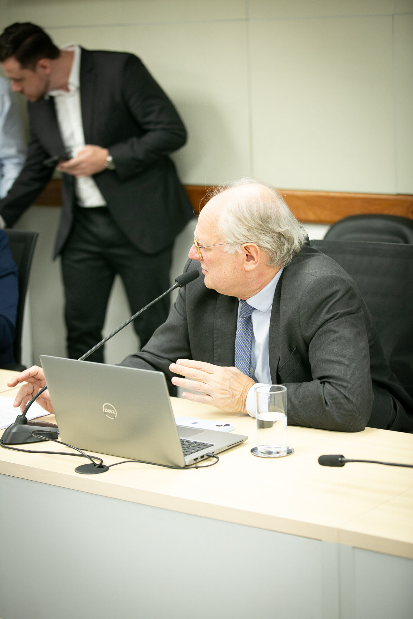 - Deputado Dr. Vicente Caropreso (PSDB)