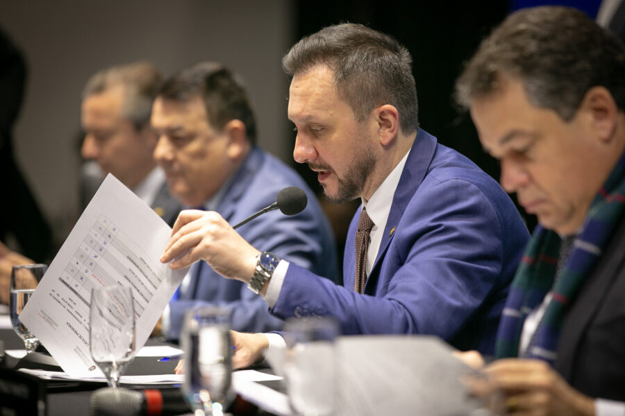 A CCJ é presidida pelo deputado Pepê Collaço.