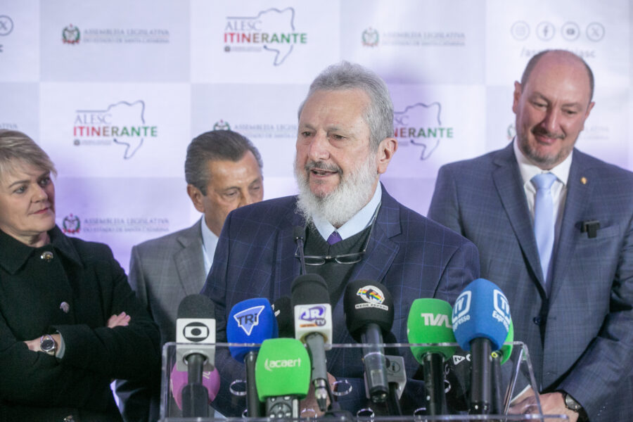 Padre Pedro propôs lei para o Bonican, digestivo amargo que combate dores estomacais, elaborado a partir da infusão de até 25 diferentes ervas medicin