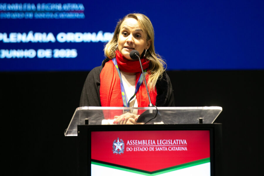 Eliziane Silveira, representante da Instância de Governança Regional