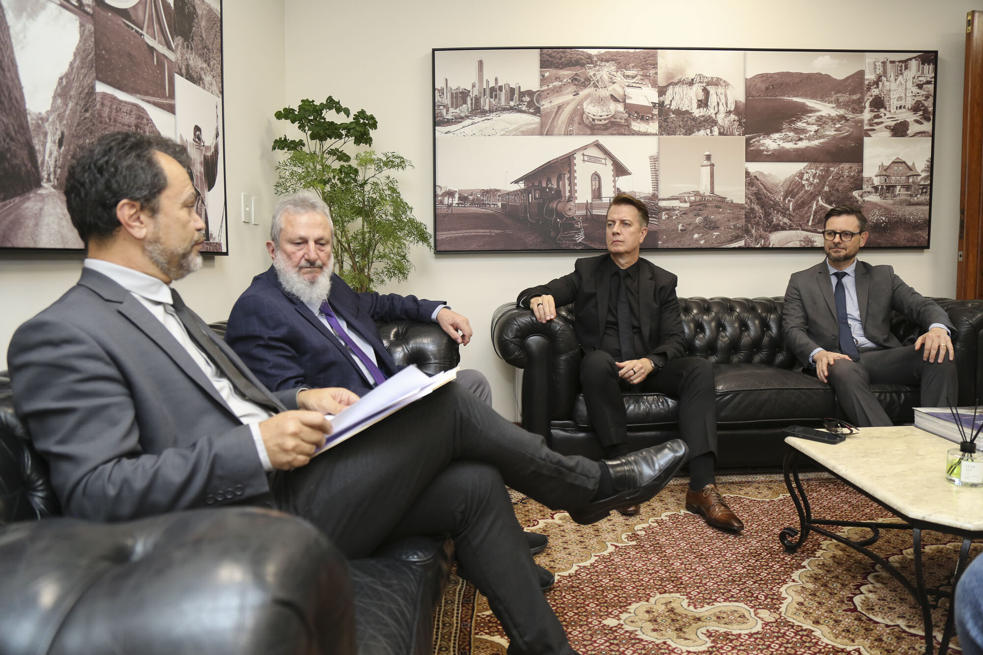 Deputado Padre Pedro recebe o Desembragador João Marcos Buch