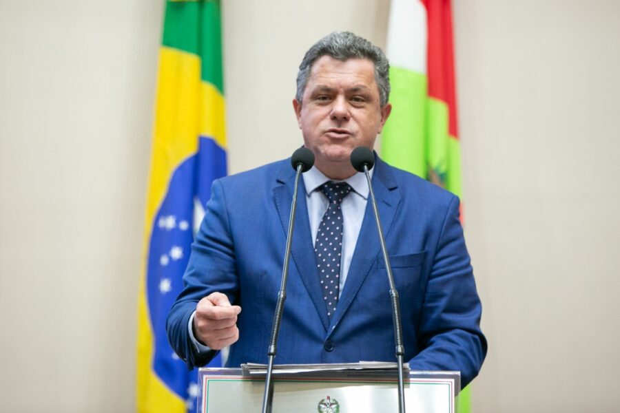 Deputado Ivan Naatz (PL) destacou união de esforços da bancada regional na Alesc.