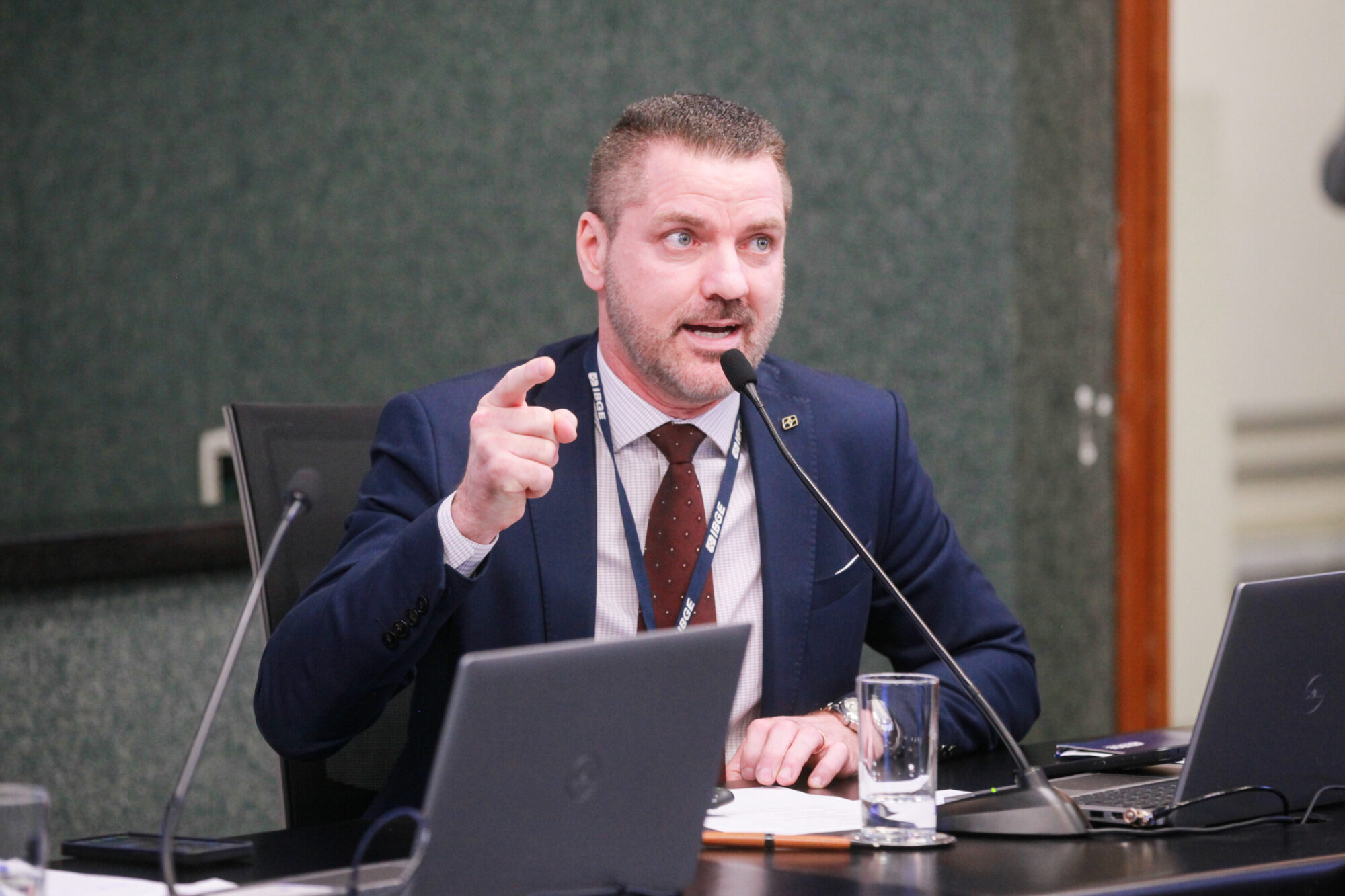 - Roberto Kern Gomes - Superintendente do IBGE em Santa Catarina.