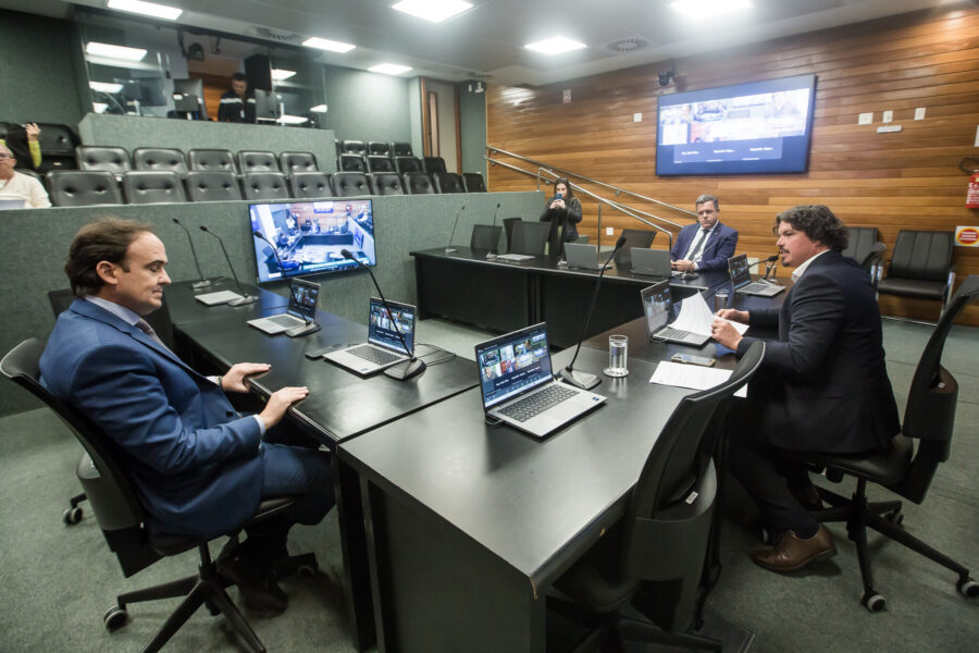 Comissão de Meio Ambiente se reuniu na tarde desta quarta-feira (25)