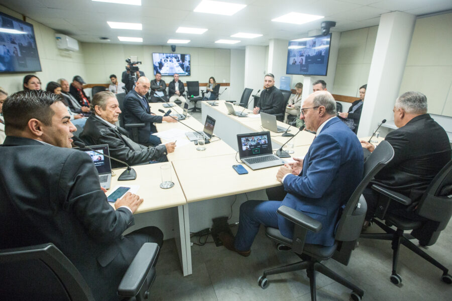 Comissão de Pesca debate iniciativas federais para o fomento do setor no estado