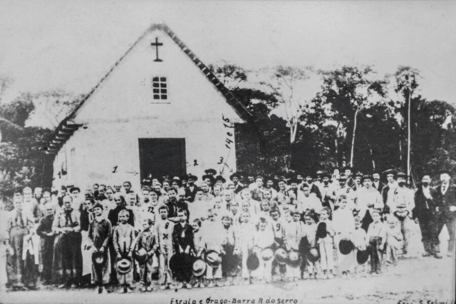 Vencer ou morrer: entre as lembranças da terra natal e a realidade no Brasil