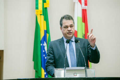 Minotto propõe homenagem aos 130 anos da Igreja Adventista do Sétimo Dia